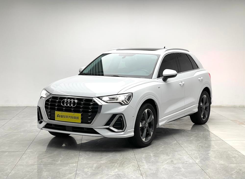 Audi Q3 2023 — фото автомобиля
