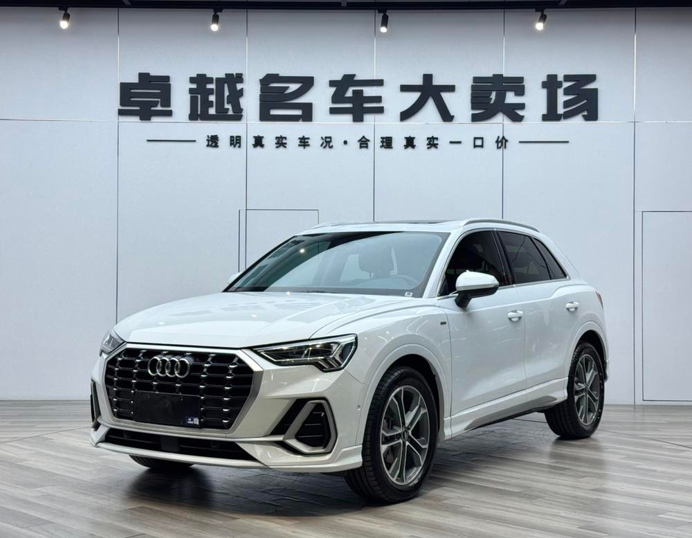 Audi Q3 2022 — фото автомобиля 1