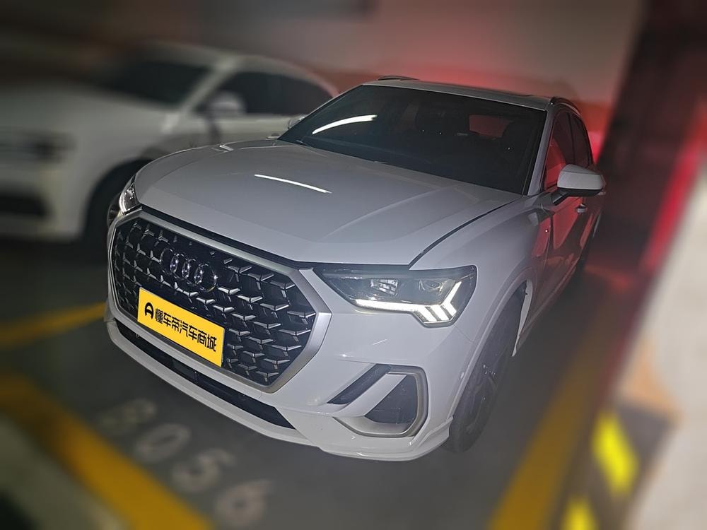 Audi Q3 2026 — фото автомобиля