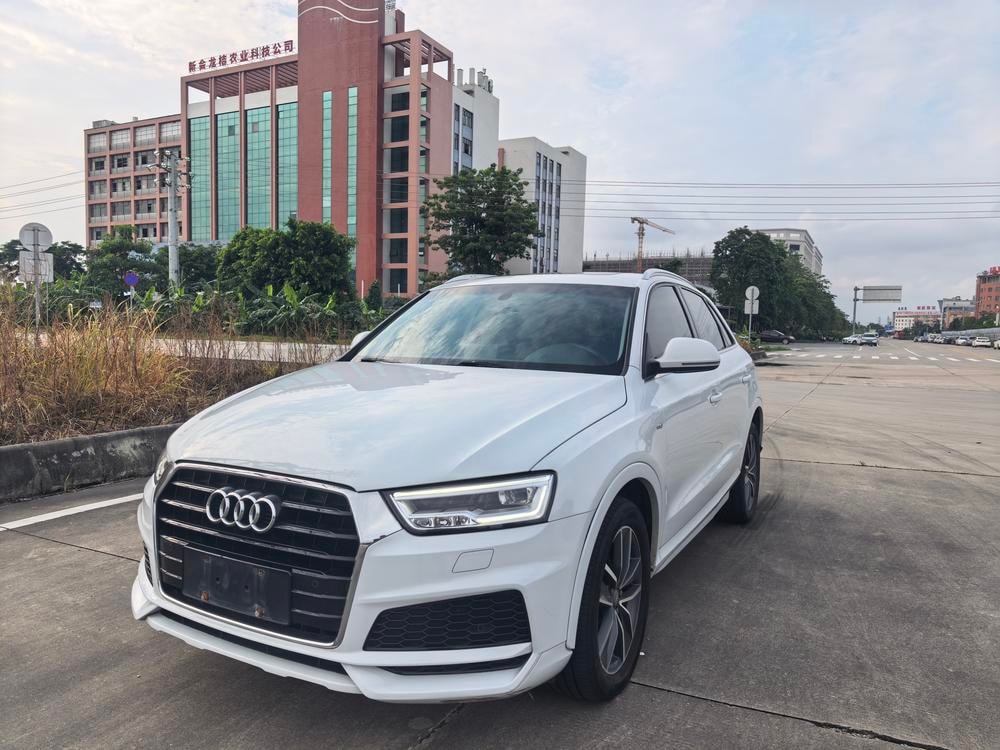 Audi Q3 2018 — фото автомобиля