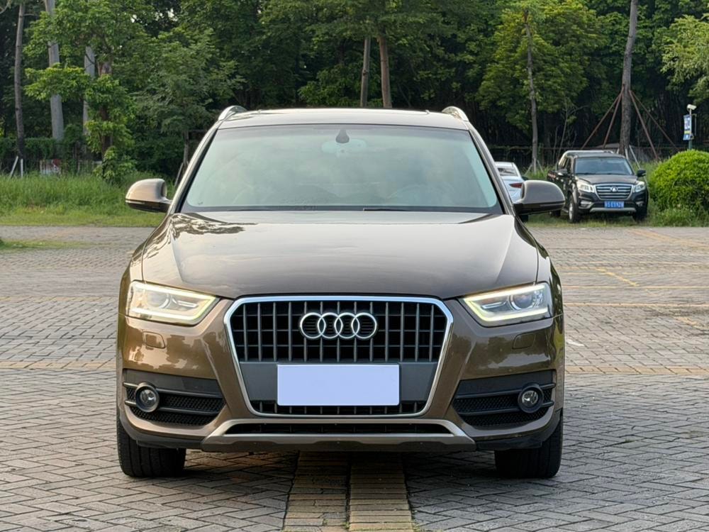 Audi Q3 2016 — фото автомобиля
