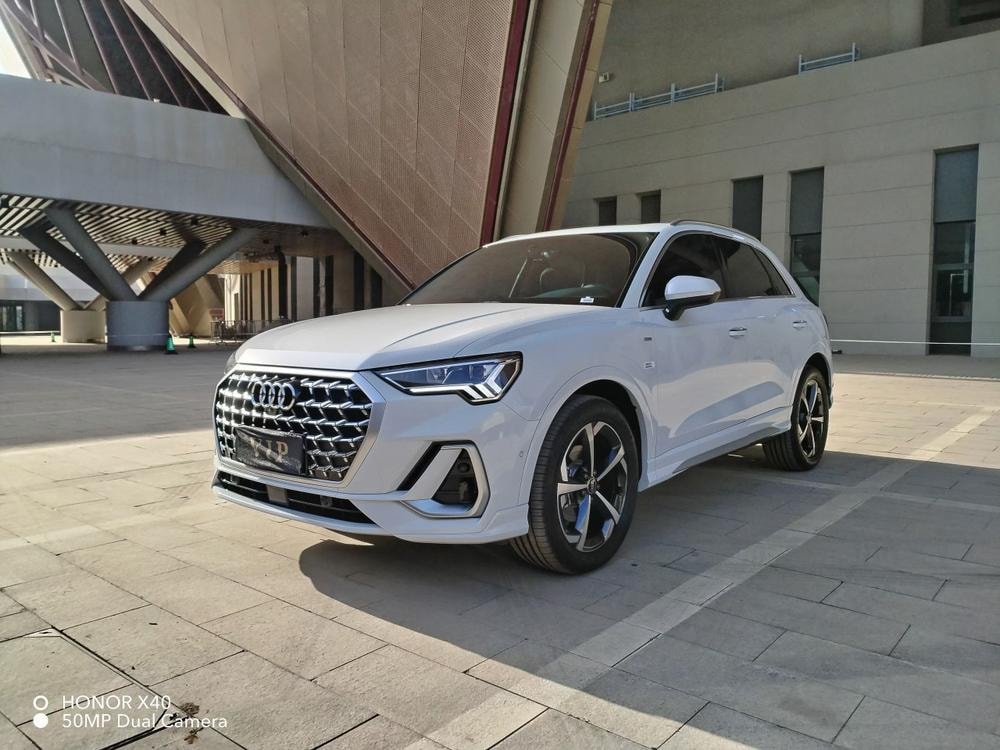 Audi Q3 2025 — фото автомобиля