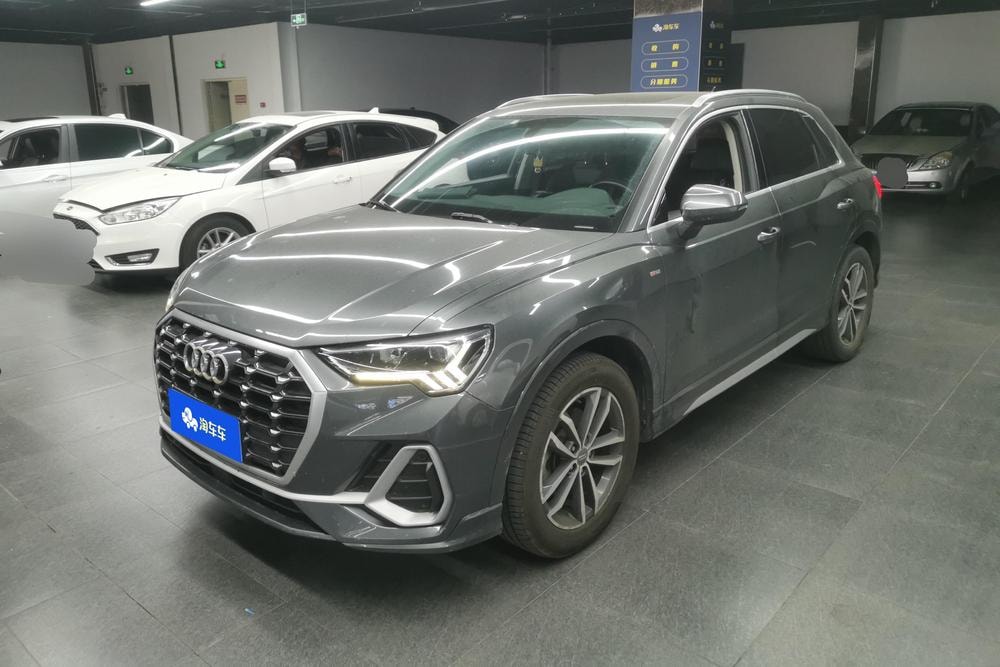 Audi Q3 2020 — фото автомобиля 1