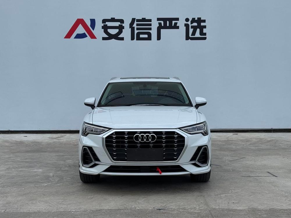 Audi Q3 2023 — фото автомобиля