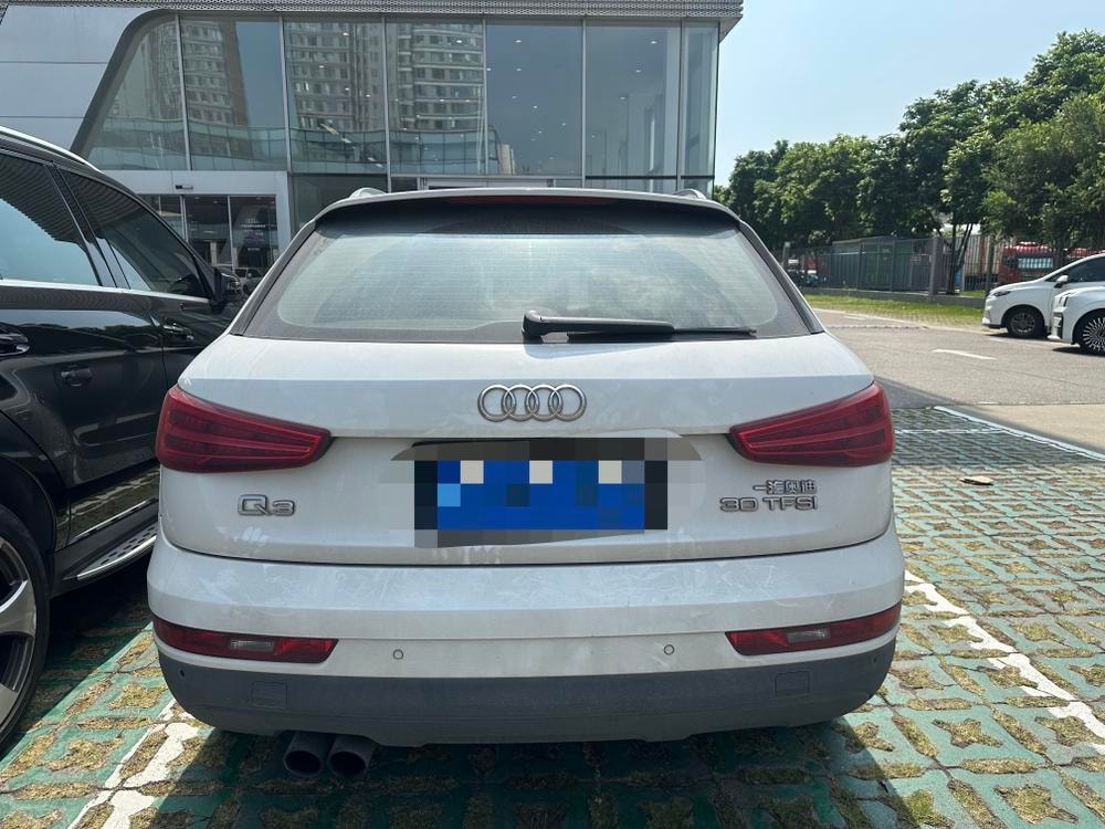 Audi Q3 2018 — фото автомобиля