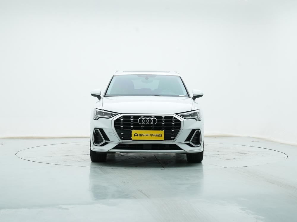 Audi Q3 2021 — фото автомобиля 1