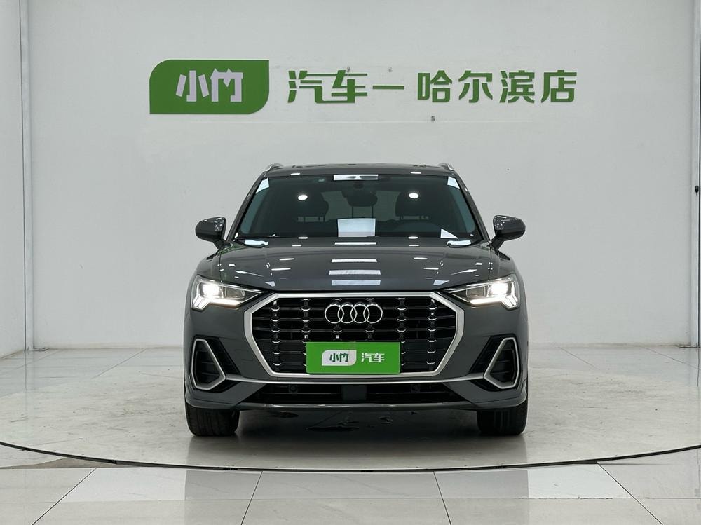 Audi Q3 2022 — фото автомобиля 1