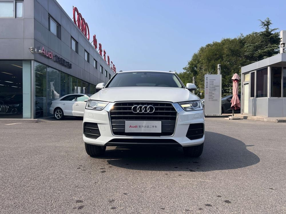 Audi Q3 2016 — фото автомобиля