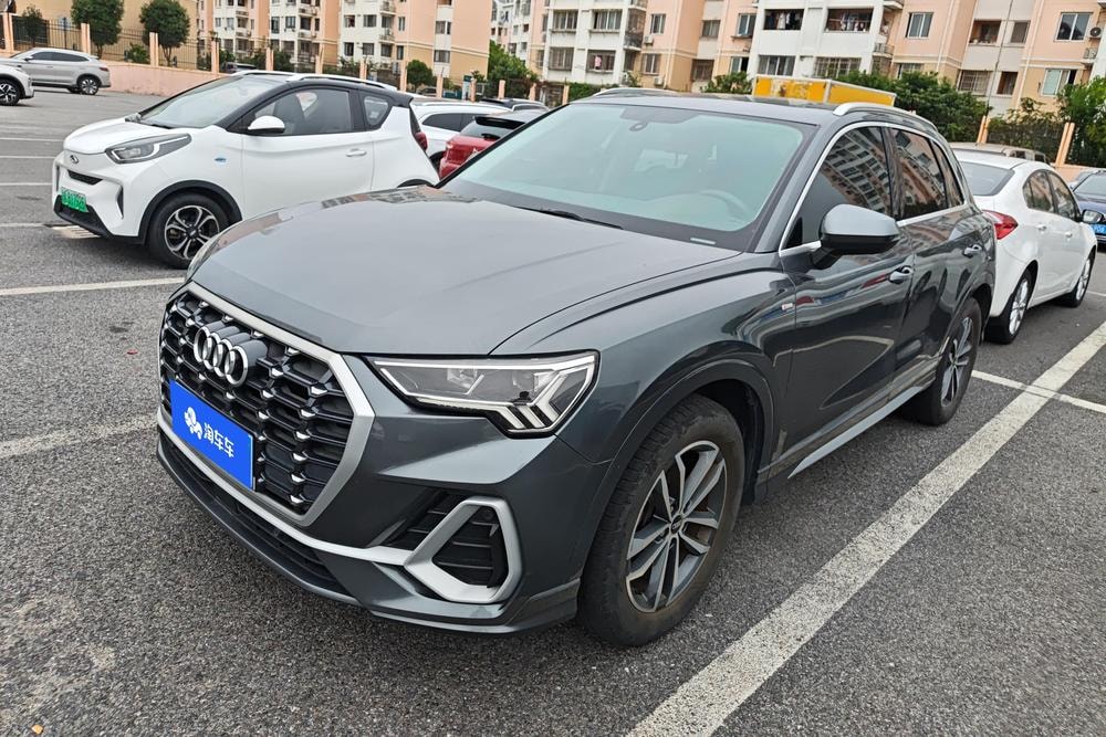 Audi Q3 2021 — фото автомобиля 1