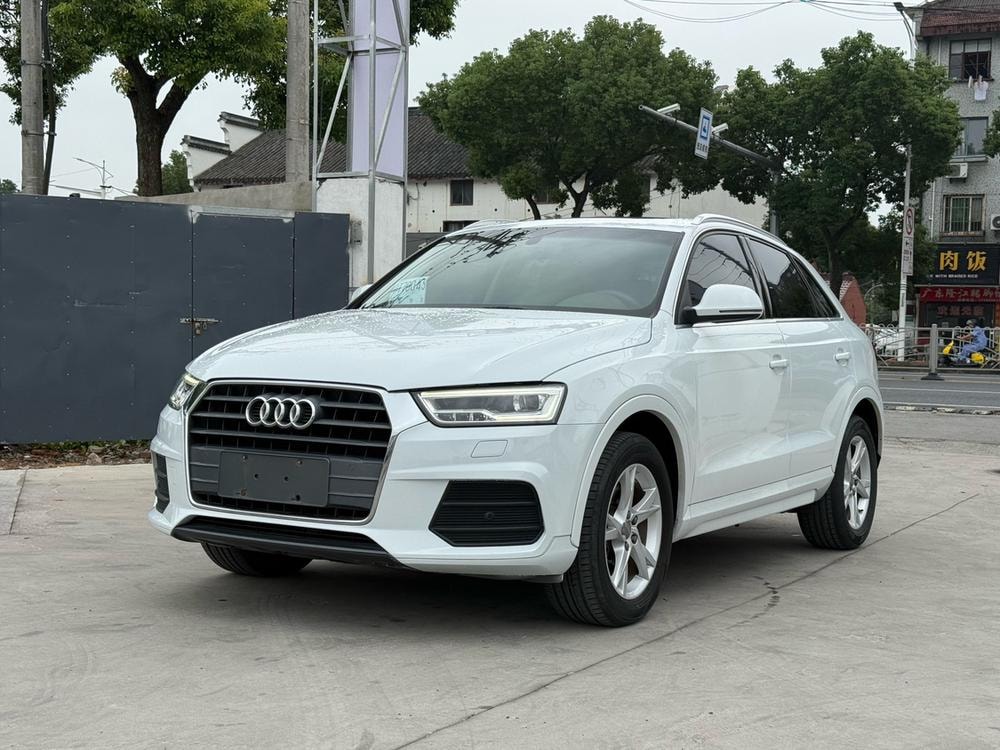 Audi Q3 2018 — фото автомобиля 1