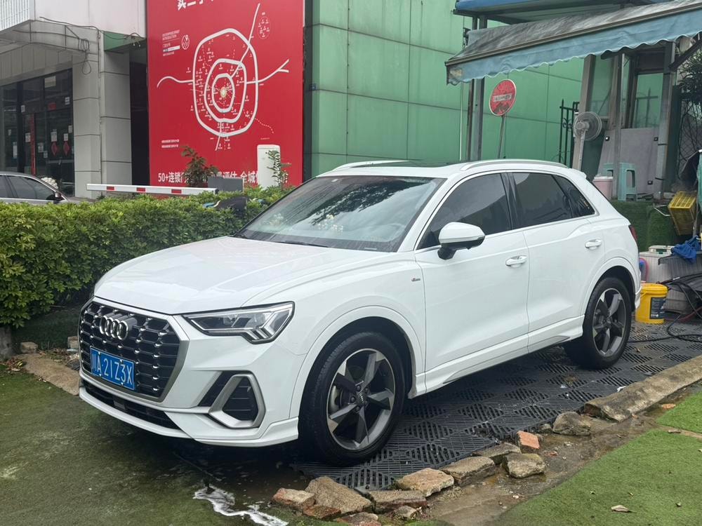 Audi Q3 2020 — фото автомобиля 1