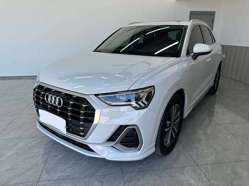 Audi Q3 2022 — фото автомобиля 1