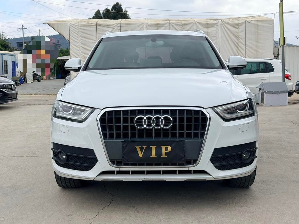 Audi Q3 2015 — фото автомобиля
