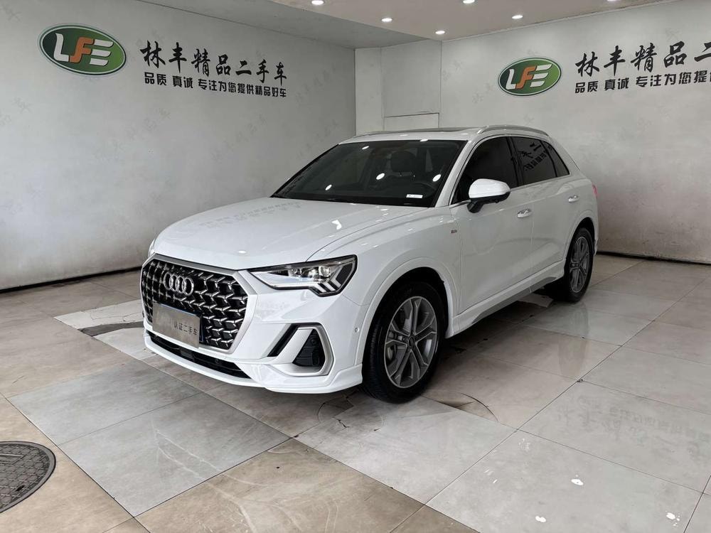 Audi Q3 2025 — фото автомобиля