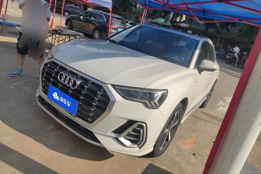 Audi Q3 2020 — фото автомобиля 1