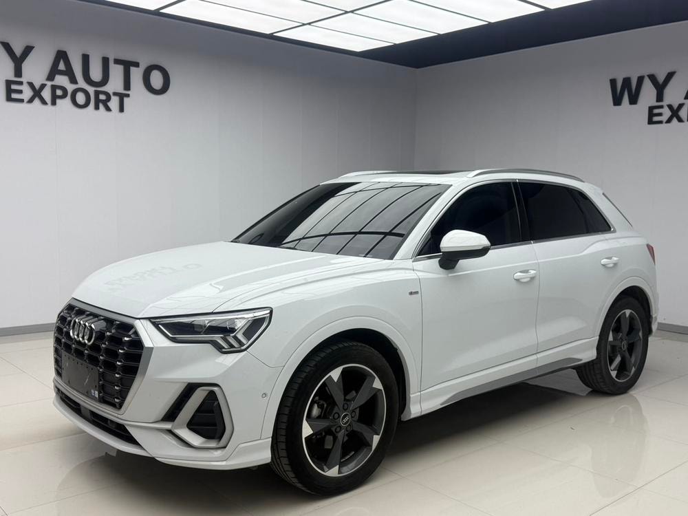Audi Q3 2022 — фото автомобиля