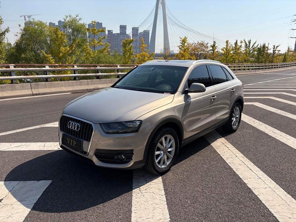 Audi Q3 2015 — фото автомобиля 1