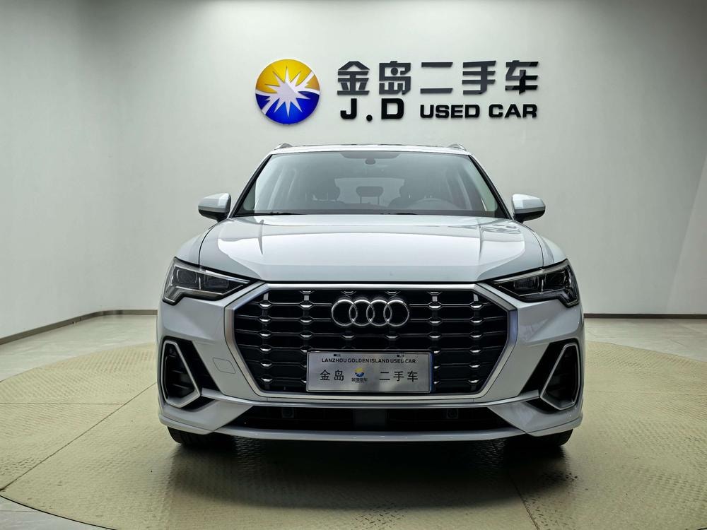 Audi Q3 2020 — фото автомобиля 1