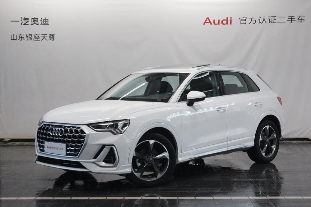 Audi Q3 2024 — фото автомобиля