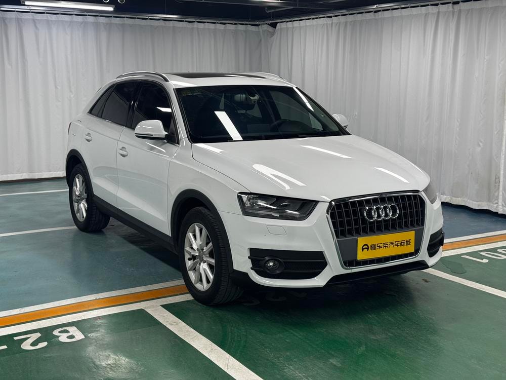 Audi Q3 2015 — фото автомобиля 1