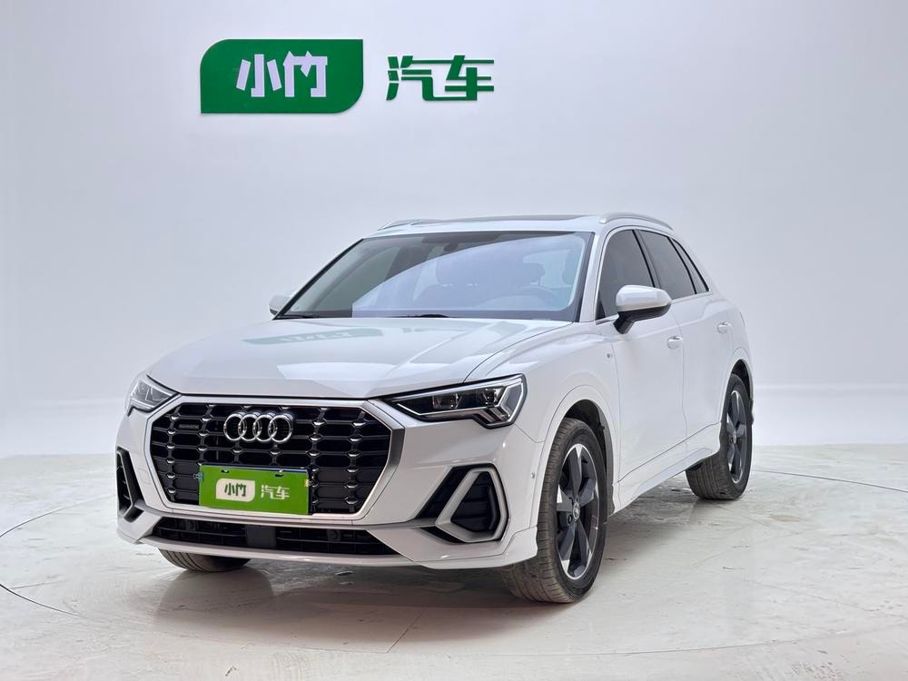 Audi Q3 2022 — фото автомобиля 1