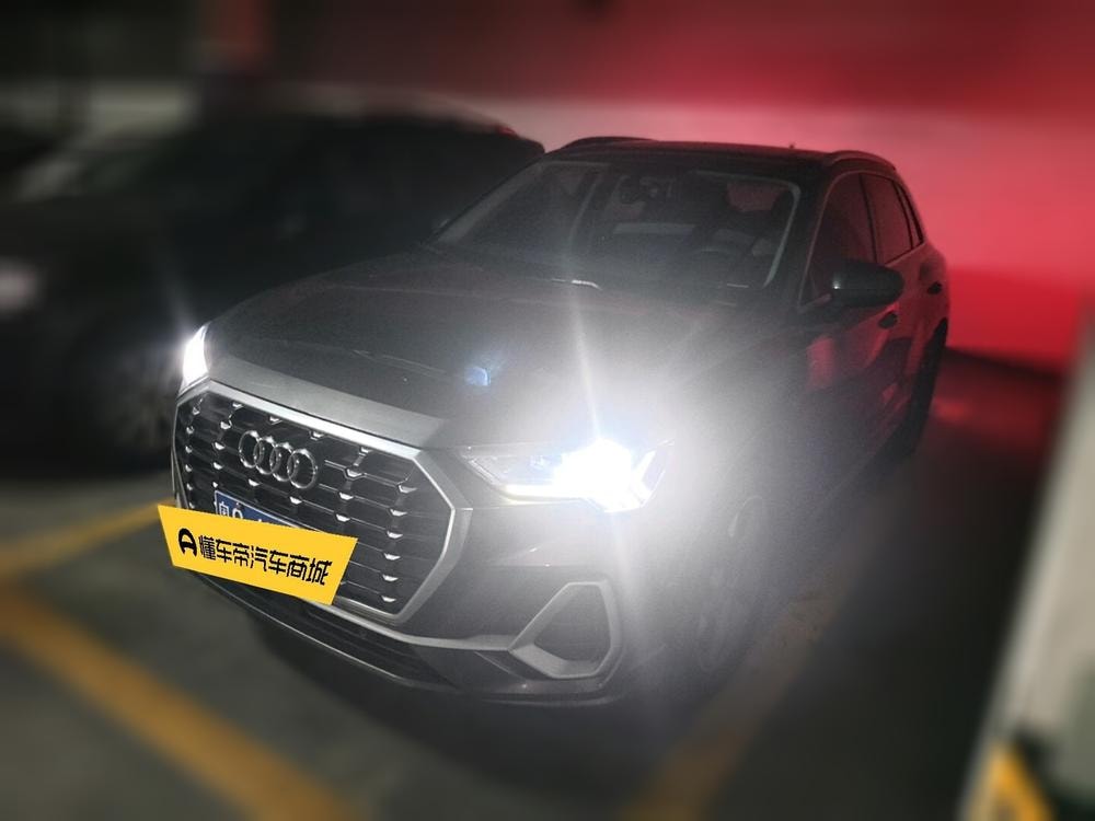 Audi Q3 2021 — фото автомобиля 1