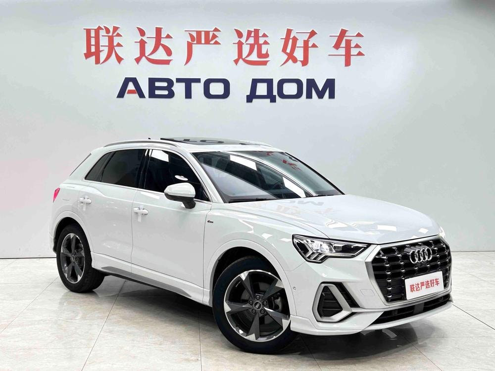 Audi Q3 2022 — фото автомобиля 1