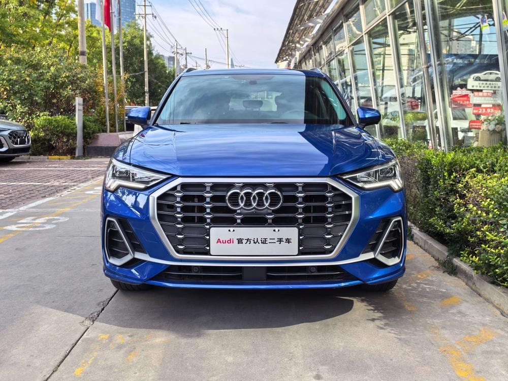 Audi Q3 2020 — фото автомобиля