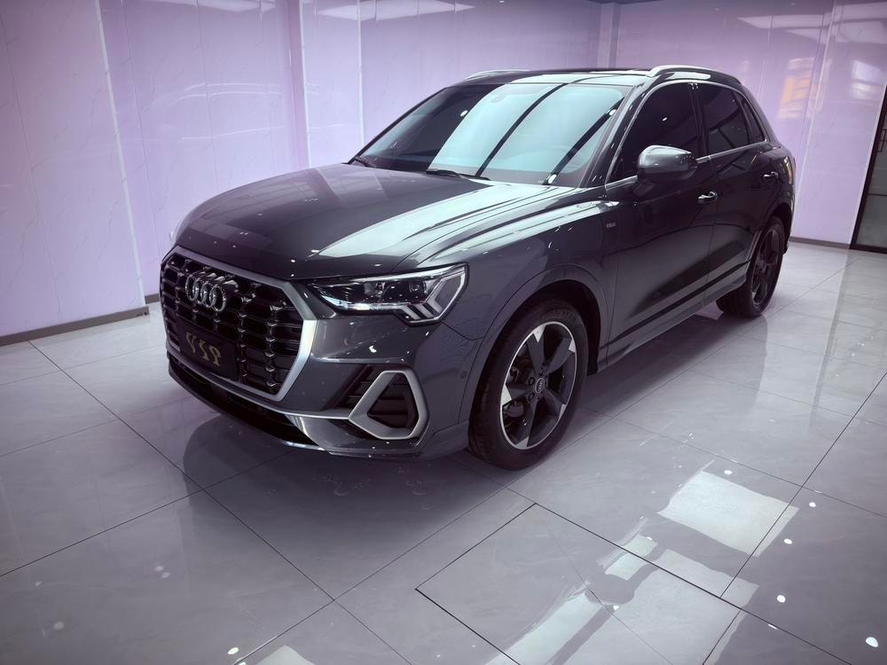 Audi Q3 2023 — фото автомобиля 1