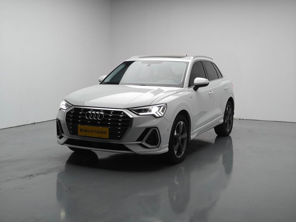 Audi Q3 2023 — фото автомобиля 1