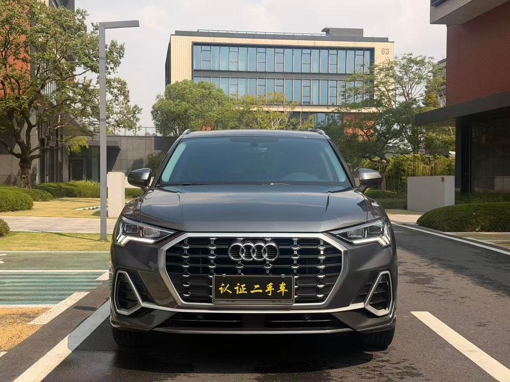 Audi Q3 2023 — фото автомобиля 1