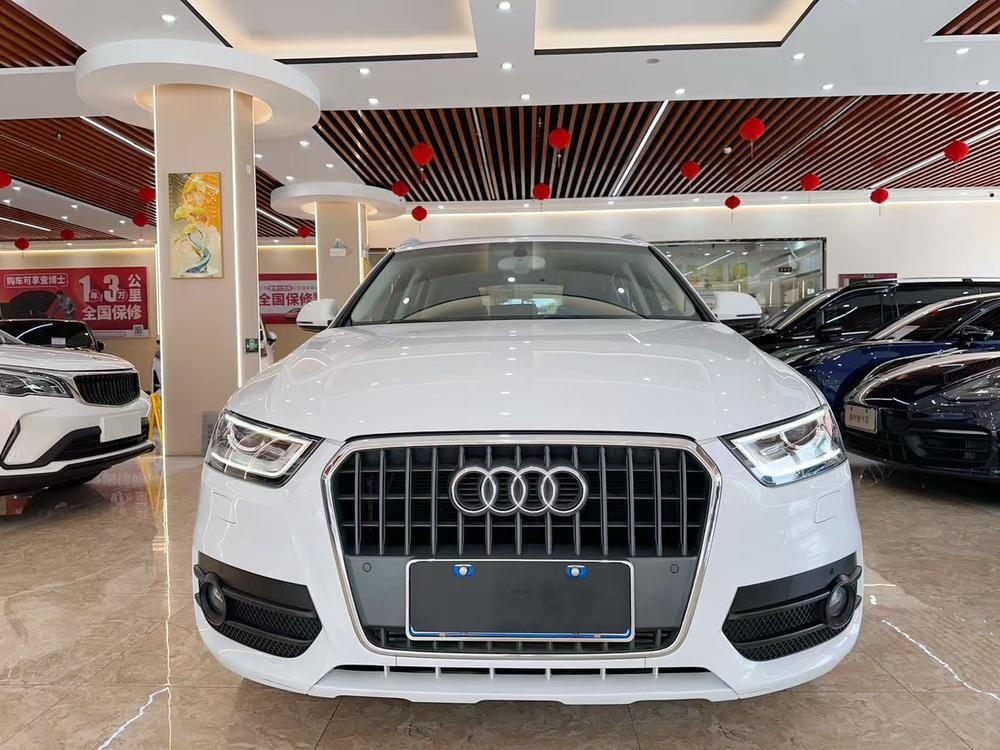 Audi Q3 2015 — фото автомобиля 1