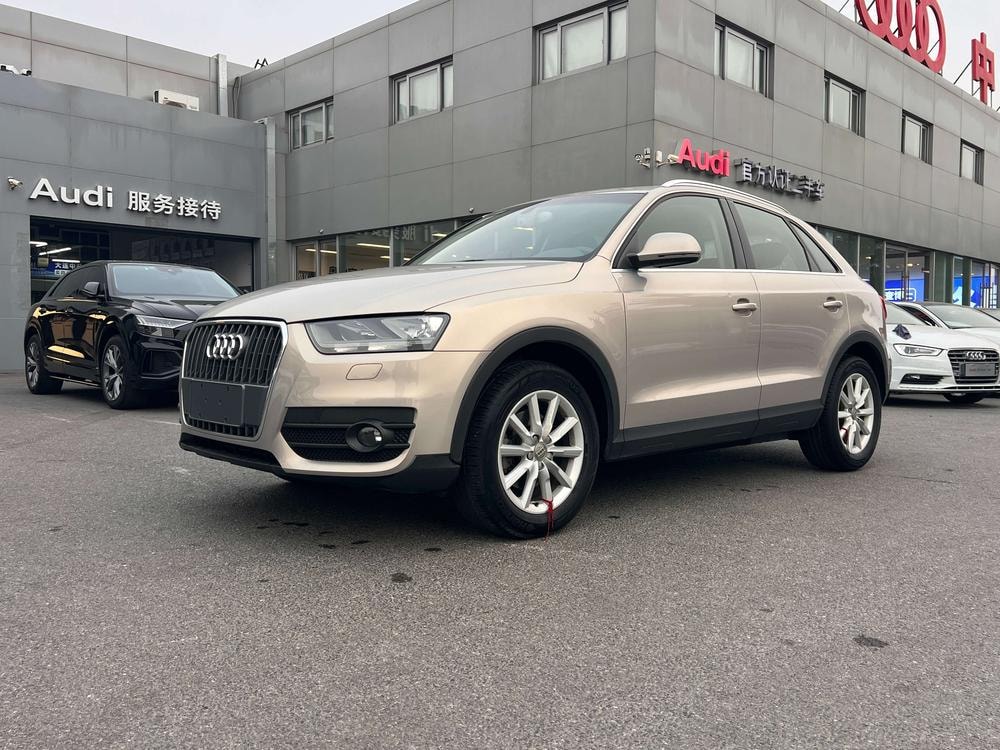 Audi Q3 2013 — фото автомобиля