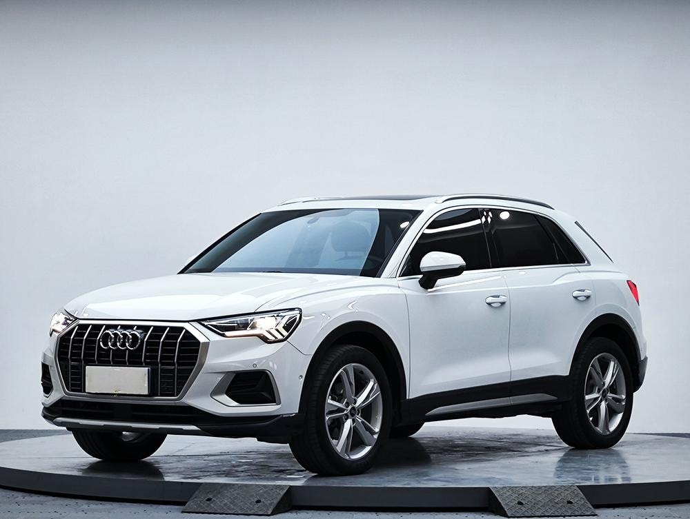 Audi Q3 2022 — фото автомобиля 1