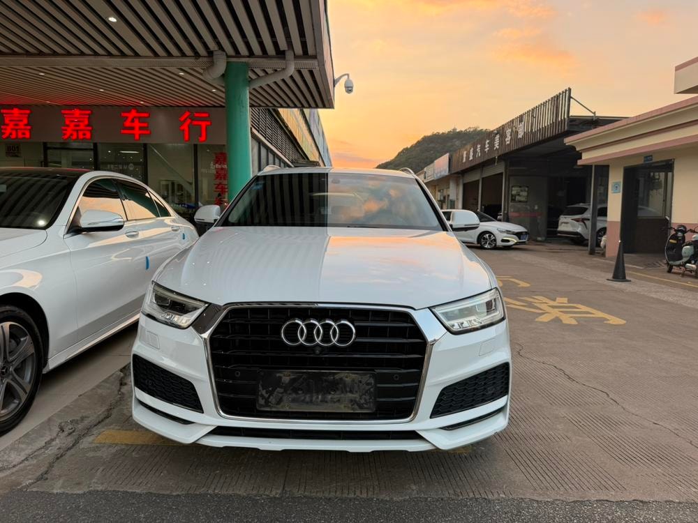 Audi Q3 2018 — фото автомобиля