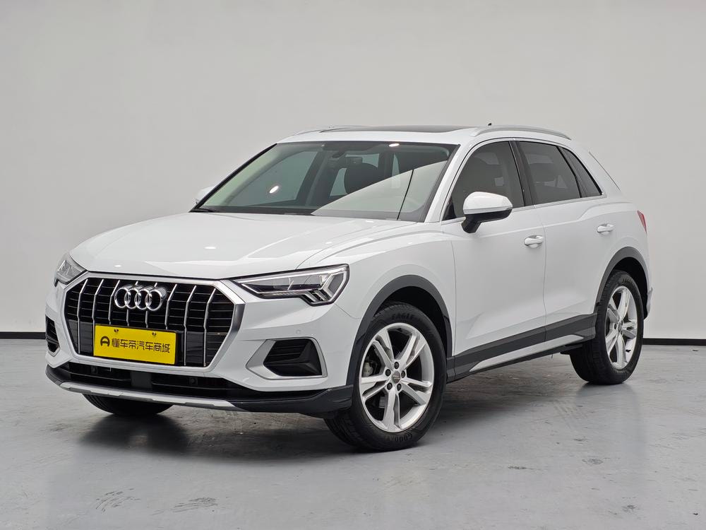 Audi Q3 2019 — фото автомобиля