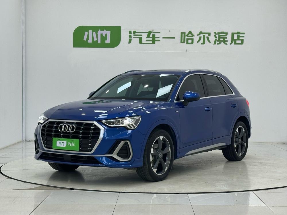 Audi Q3 2023 — фото автомобиля