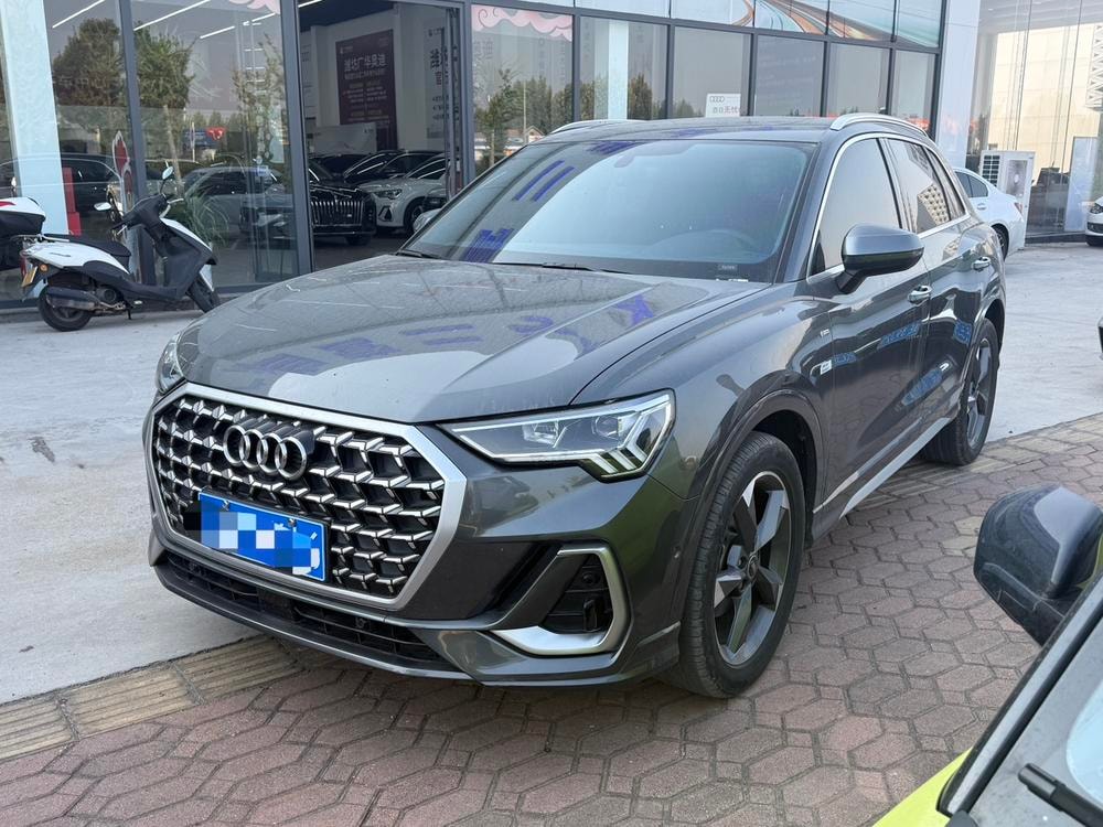 Audi Q3 2024 — фото автомобиля