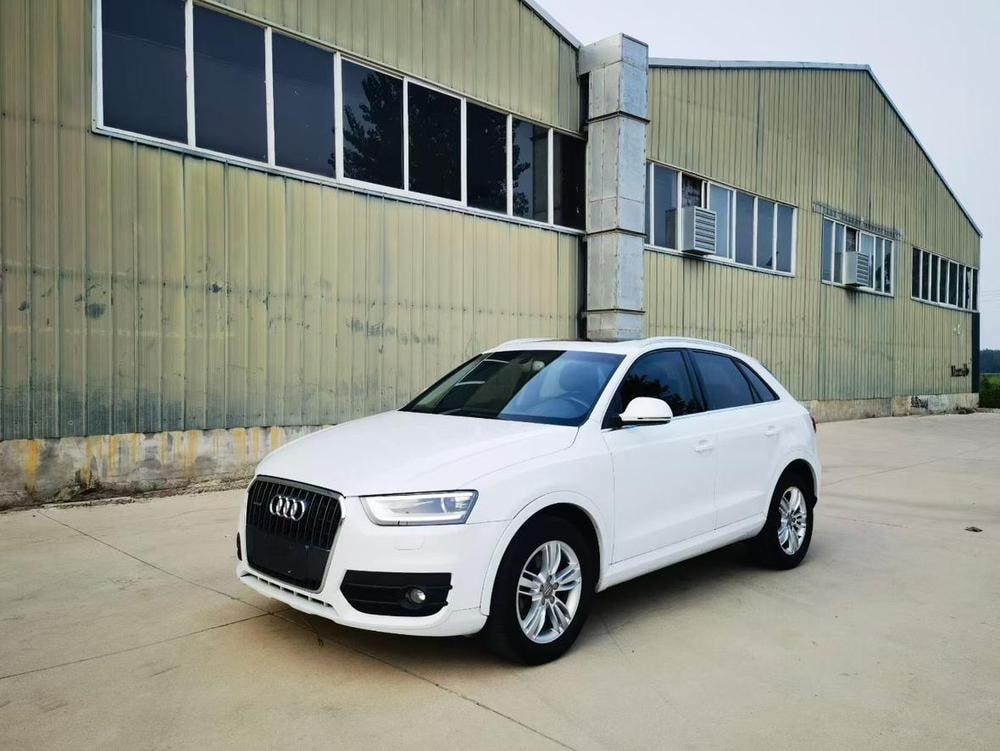 Audi Q3 2015 — фото автомобиля