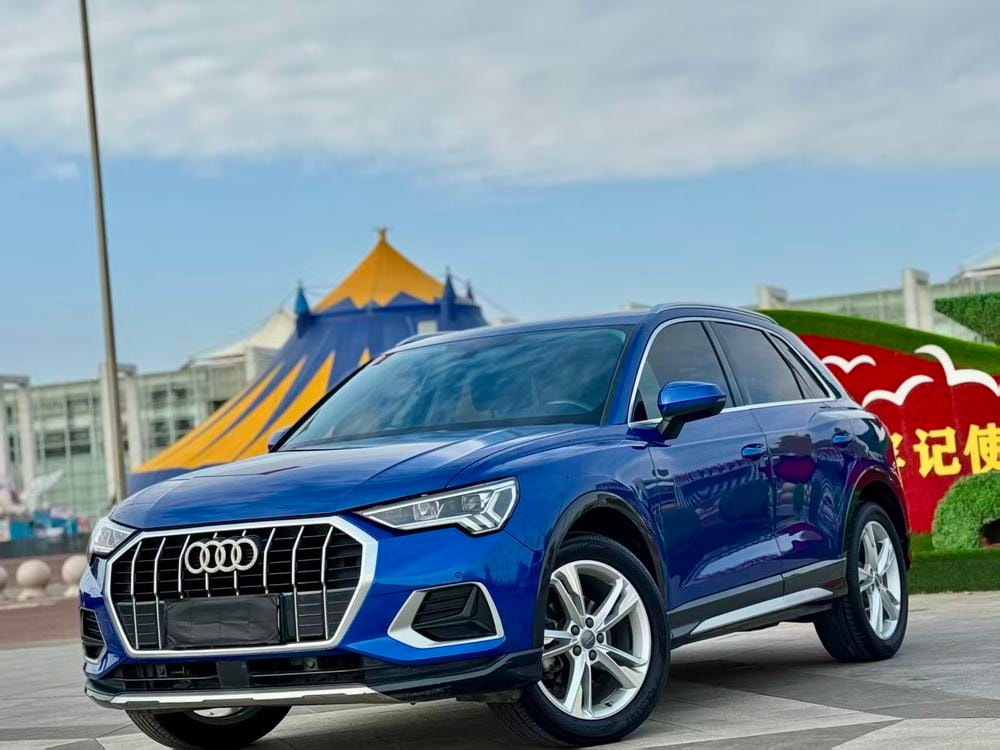 Audi Q3 2019 — фото автомобиля