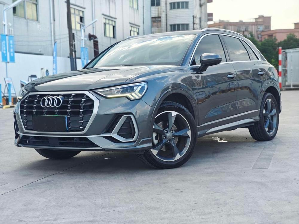Audi Q3 2020 — фото автомобиля