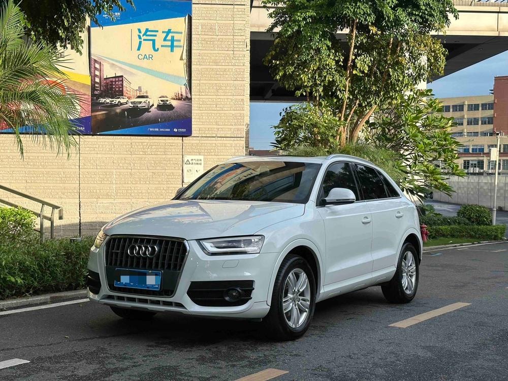 Audi Q3 2015 — фото автомобиля