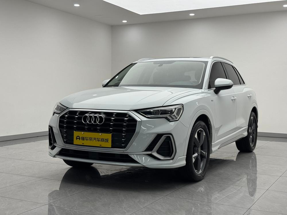 Audi Q3 2019 — фото автомобиля