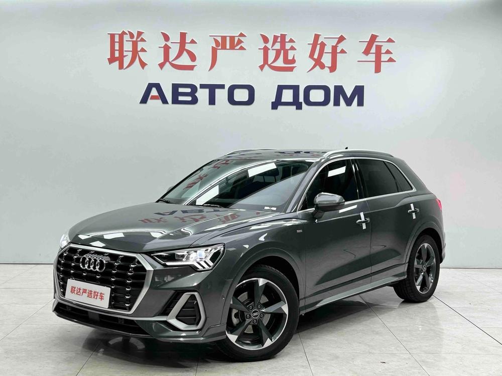 Audi Q3 2022 — фото автомобиля