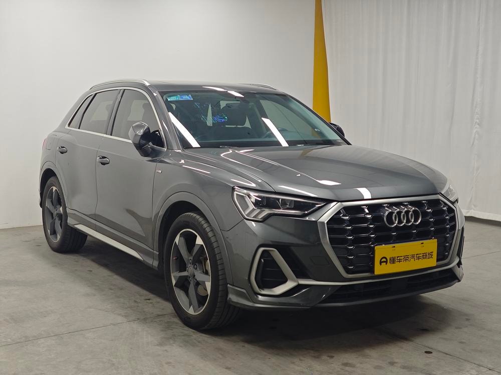 Audi Q3 2019 — фото автомобиля