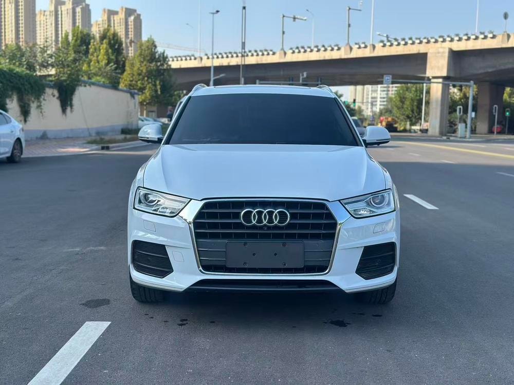 Audi Q3 2017 — фото автомобиля