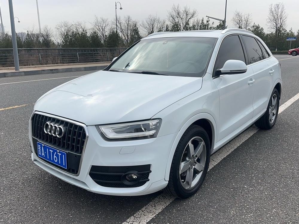 Audi Q3 2015 — фото автомобиля