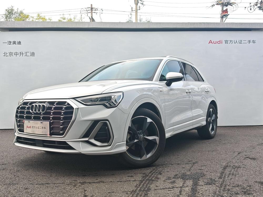 Audi Q3 2020 — фото автомобиля