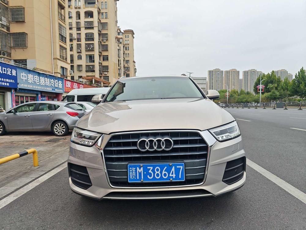 Audi Q3 2018 — фото автомобиля