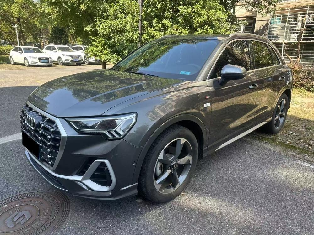 Audi Q3 2023 — фото автомобиля